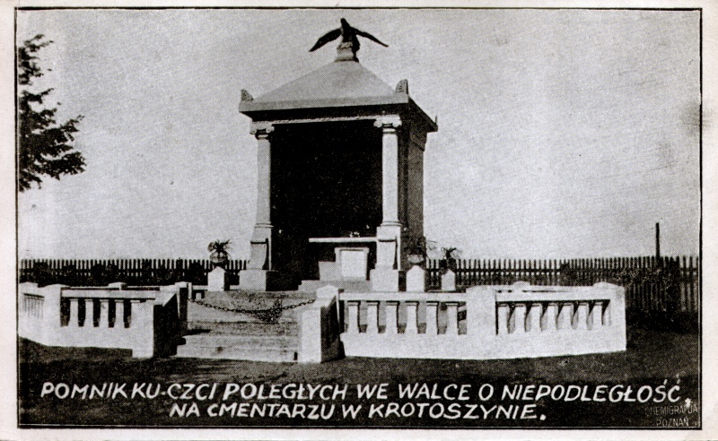 Mogiła Franciszka Sowińskiego na cmentarzu parafialnym